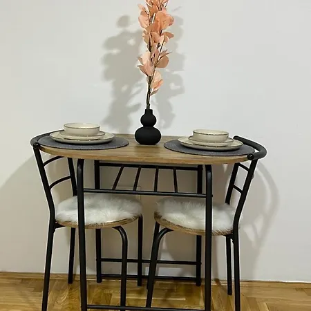 Farola Apartment *